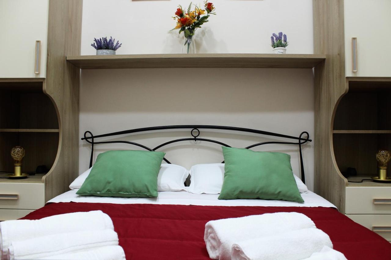 Essenza Di Napoli Bed & Breakfast Luaran gambar