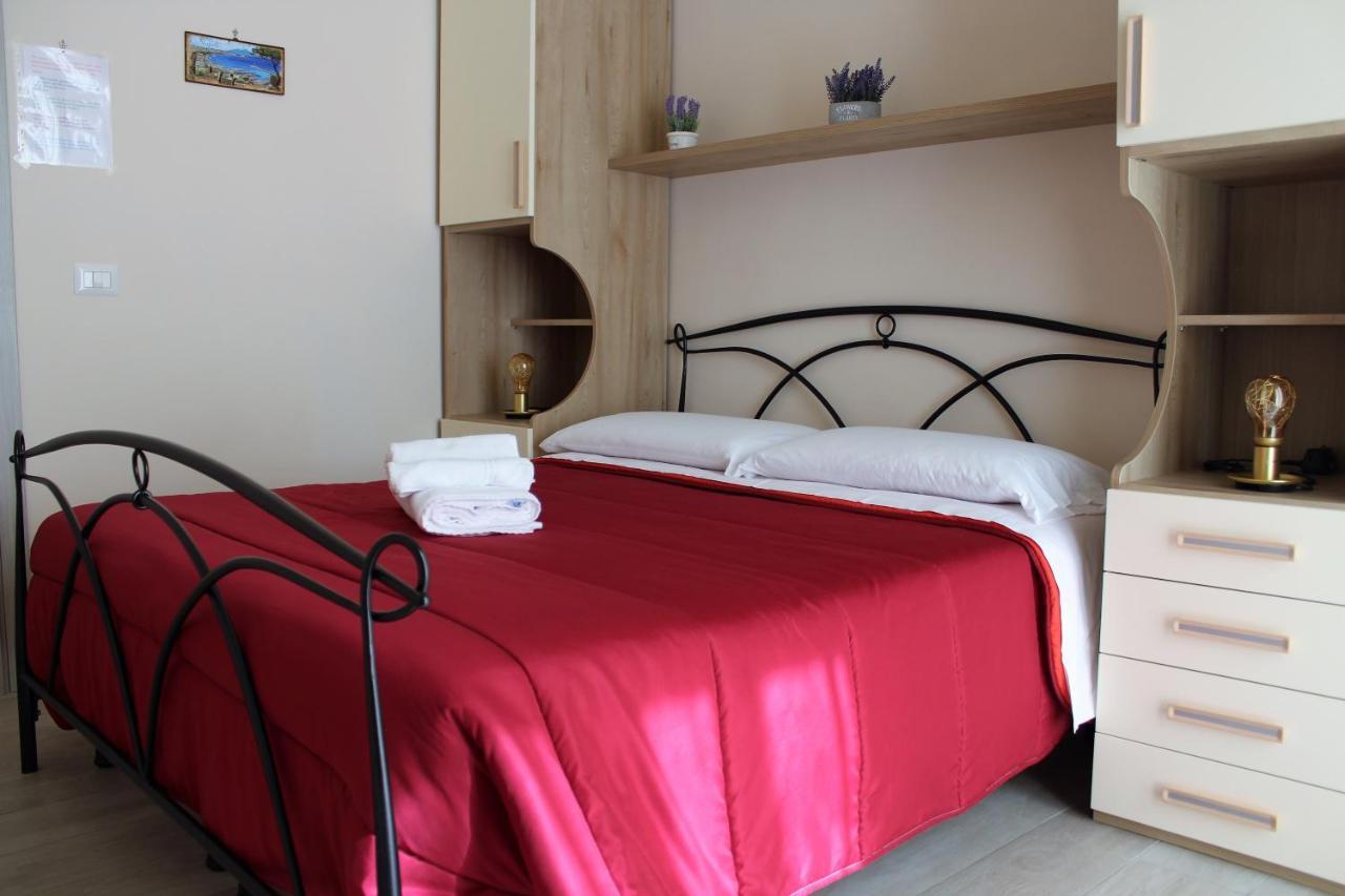 Essenza Di Napoli Bed & Breakfast Luaran gambar